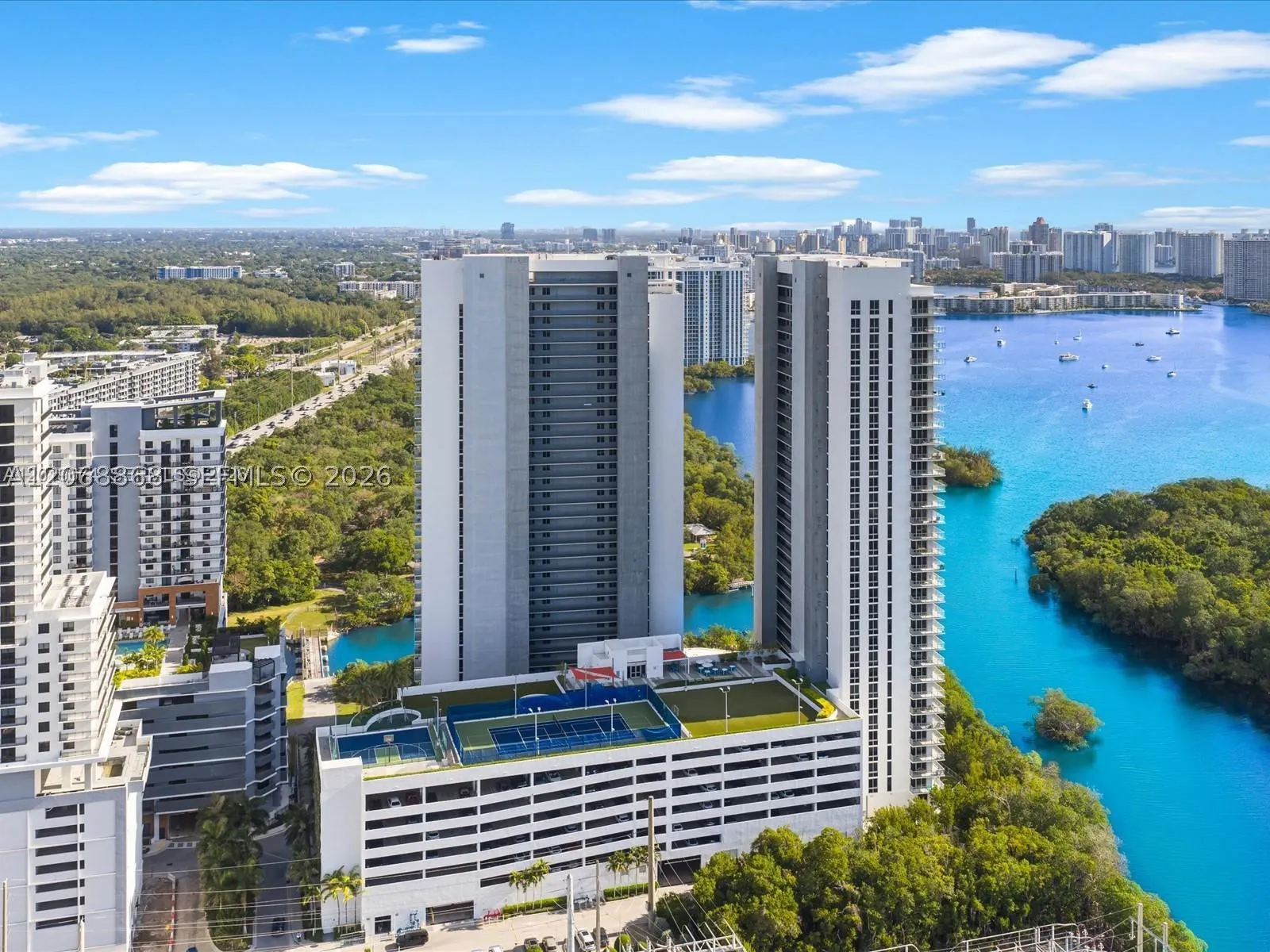 16385 Biscayne Blvd #1920