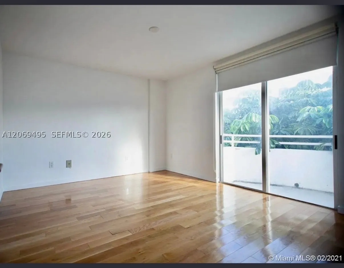 9156 Collins Ave #202