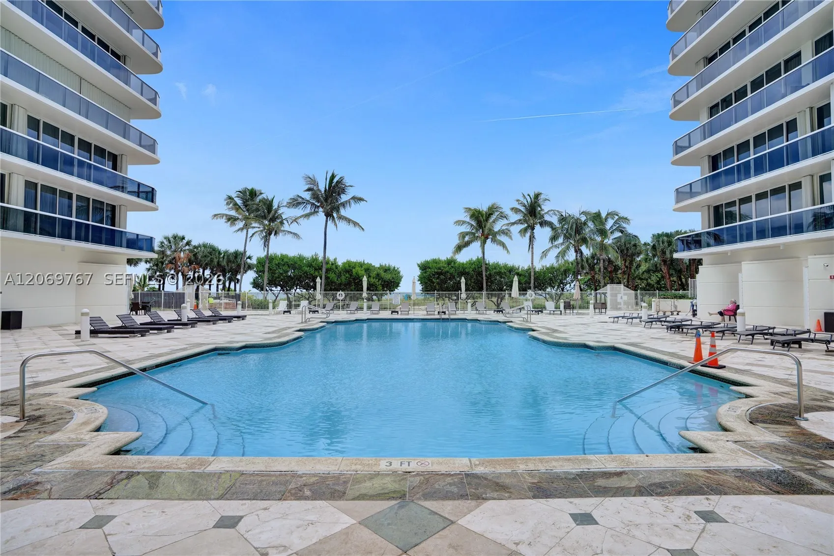 9595 N Collins Ave. #5NG