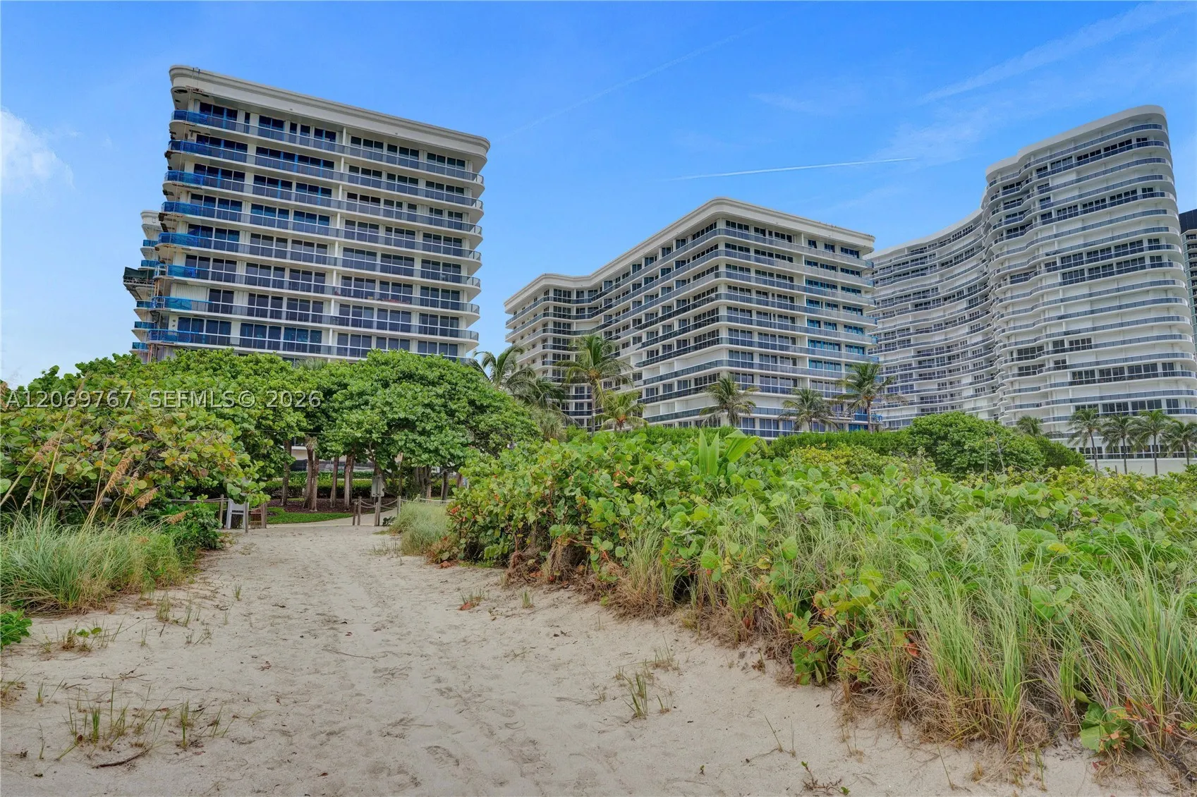 9595 N Collins Ave. #5NG