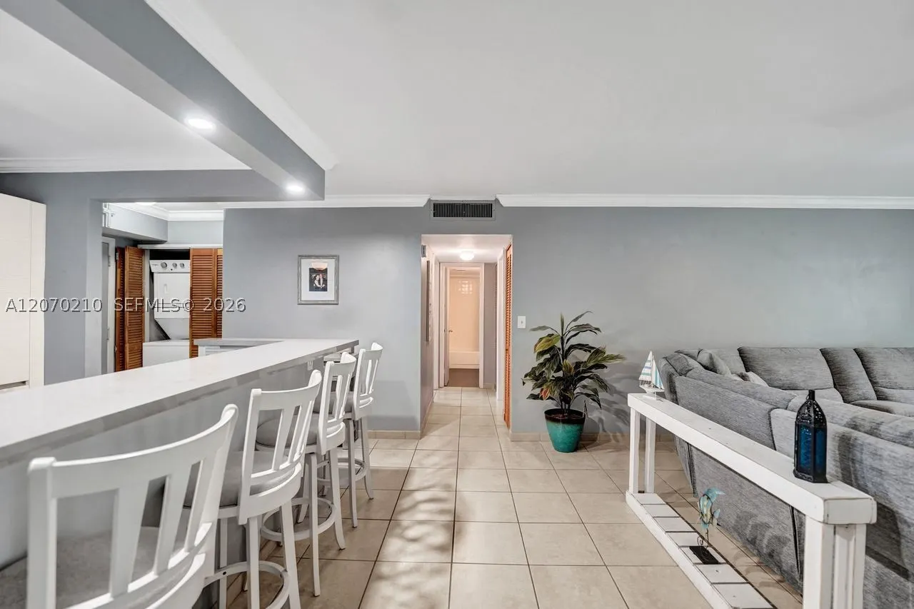 325 SE 11th Ter #107