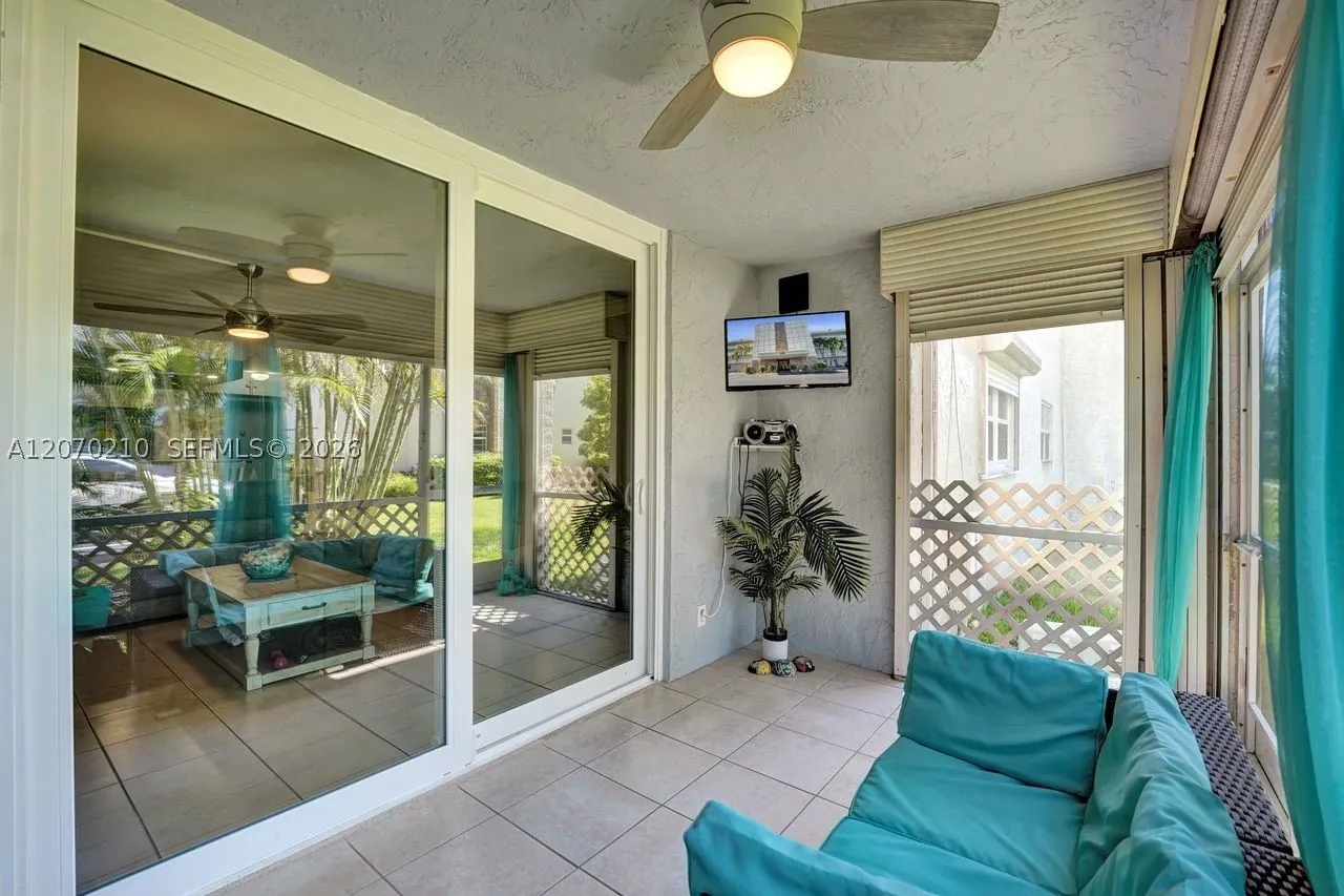325 SE 11th Ter #107