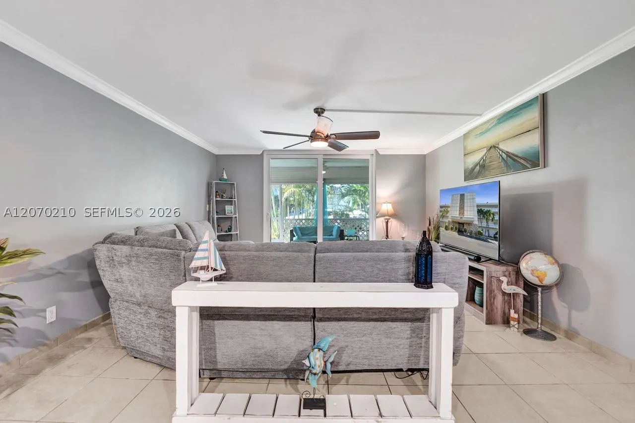 325 SE 11th Ter #107
