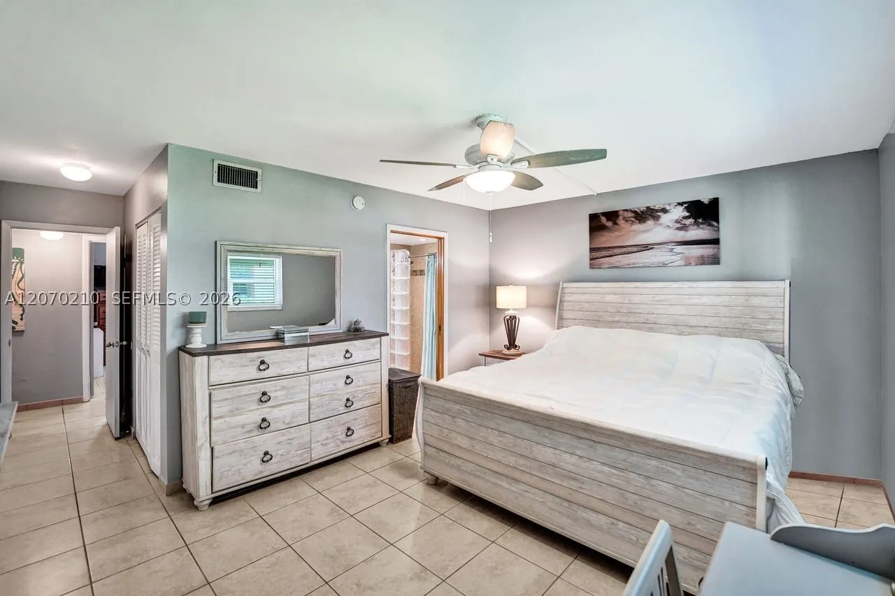 325 SE 11th Ter #107