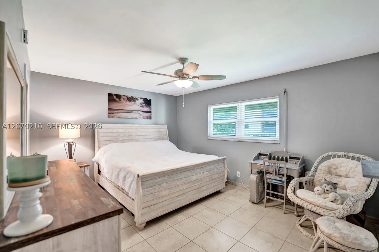 325 SE 11th Ter #107