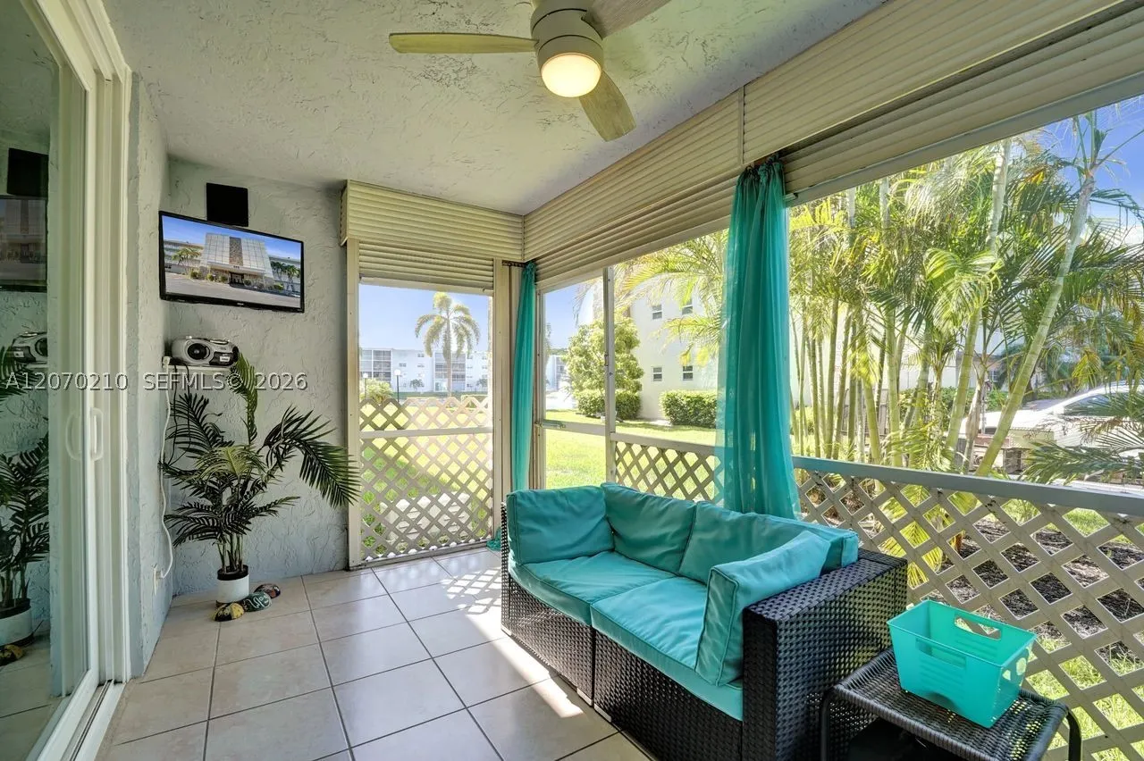 325 SE 11th Ter #107