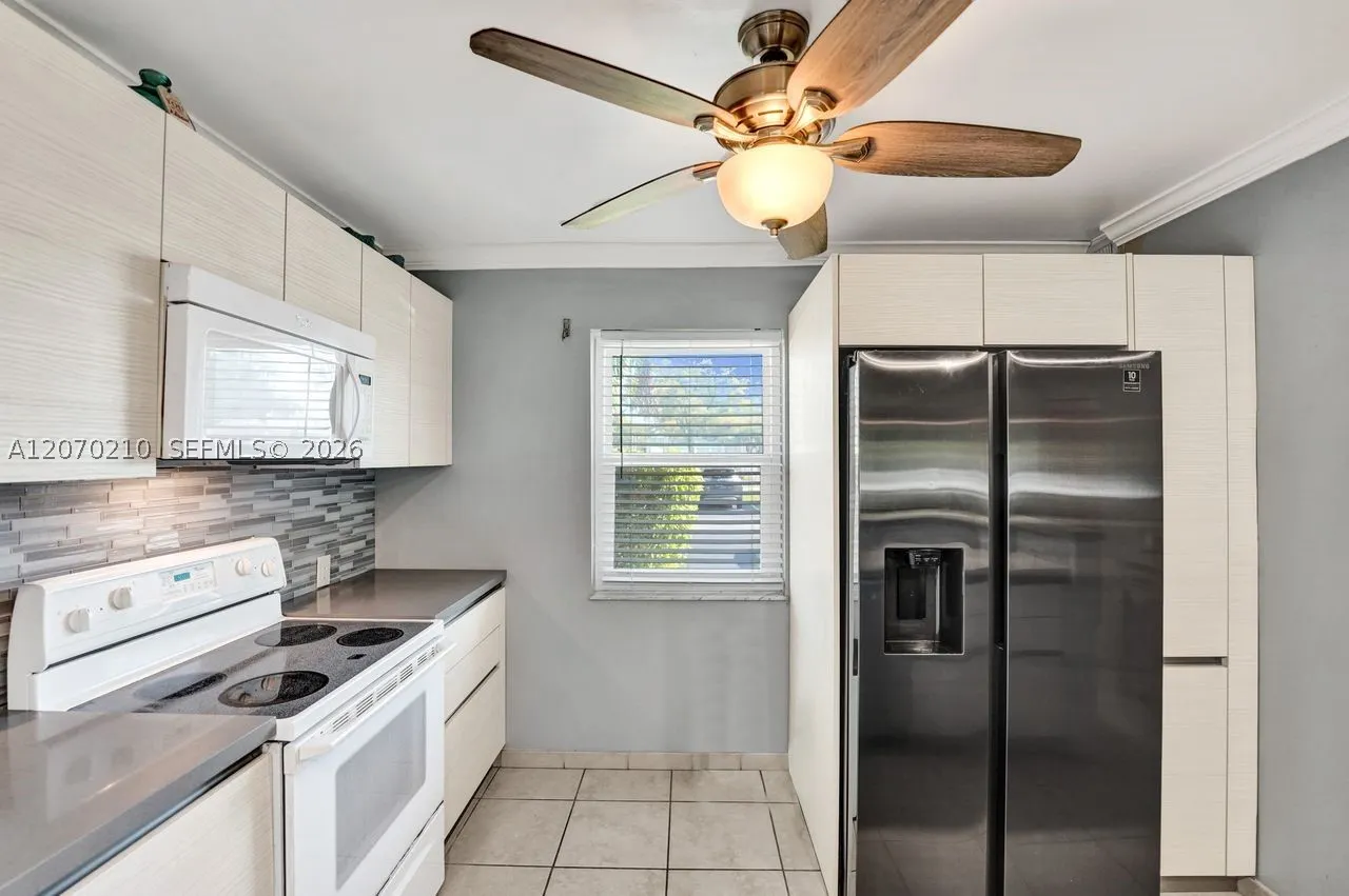 325 SE 11th Ter #107