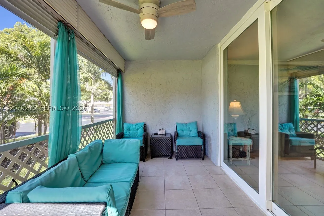 325 SE 11th Ter #107