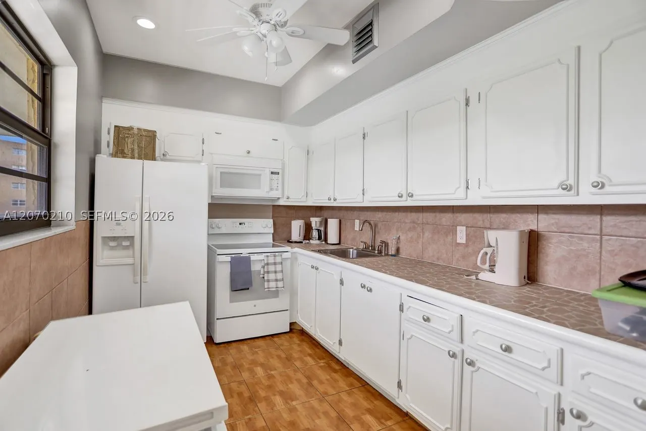 325 SE 11th Ter #107