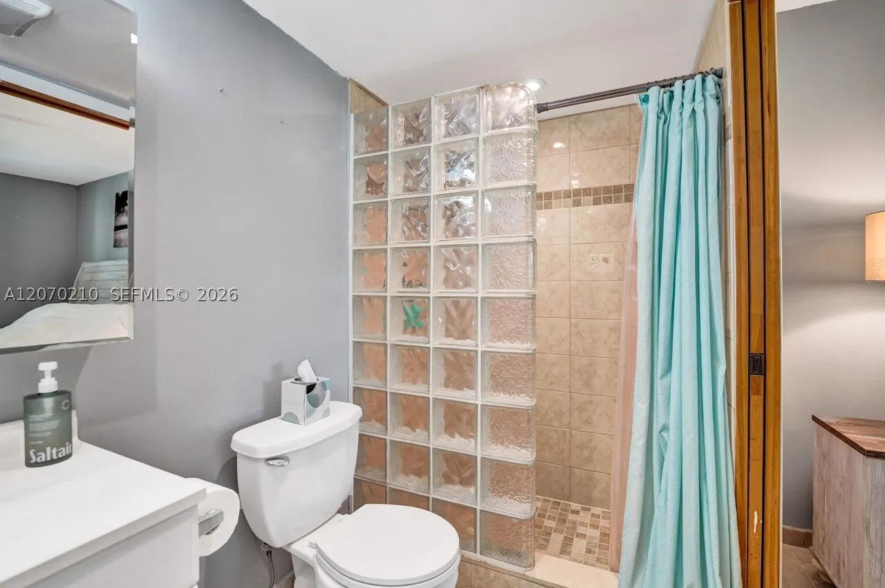 325 SE 11th Ter #107