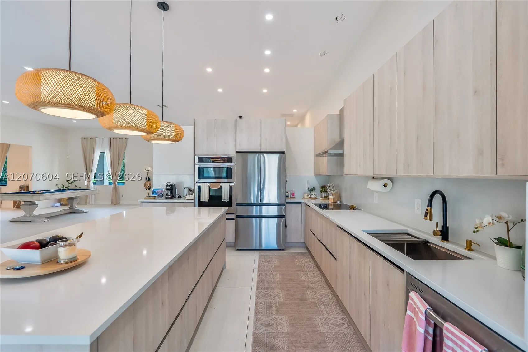 300 Montura Ave