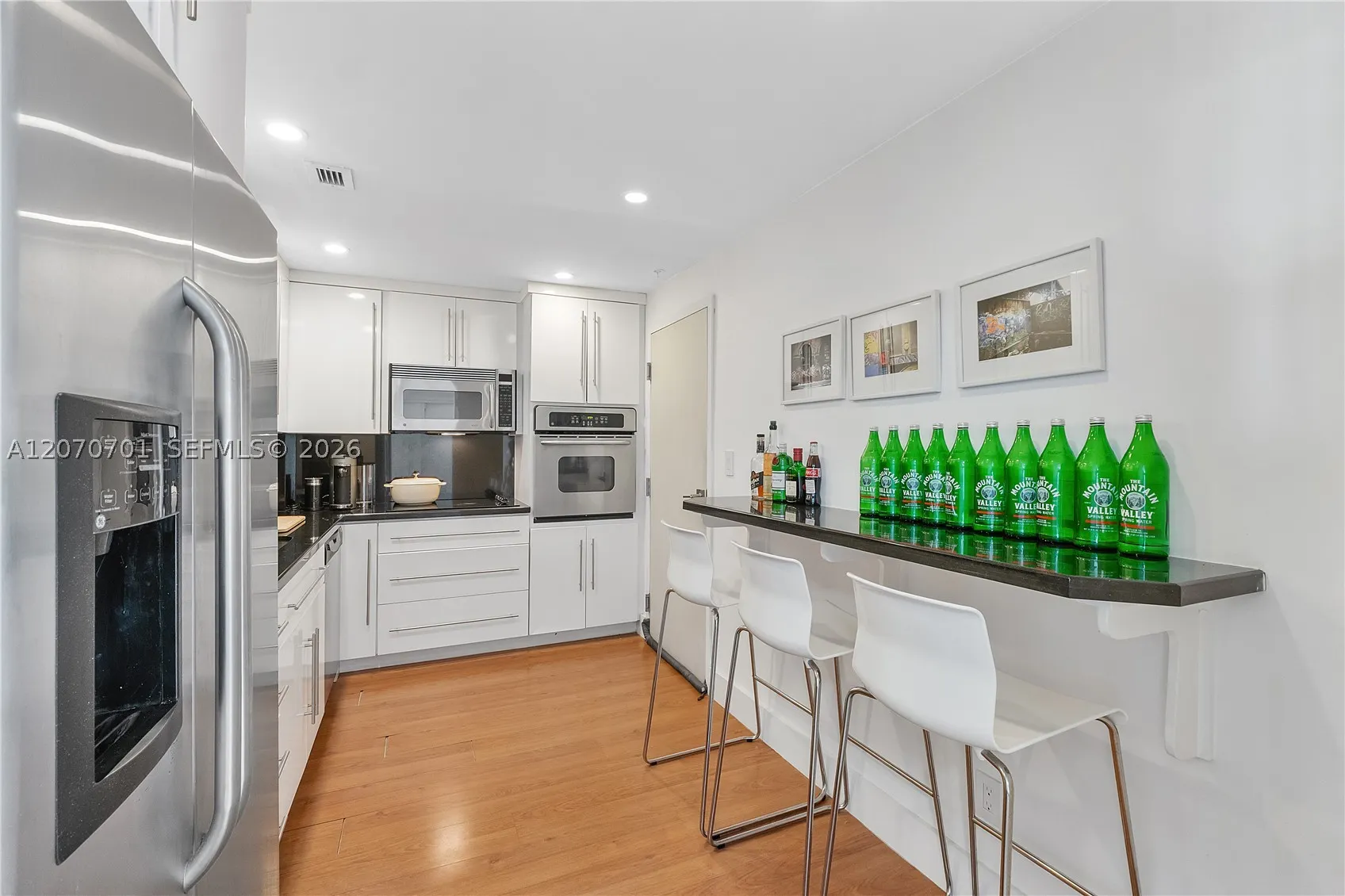 90 Edgewater Dr #917