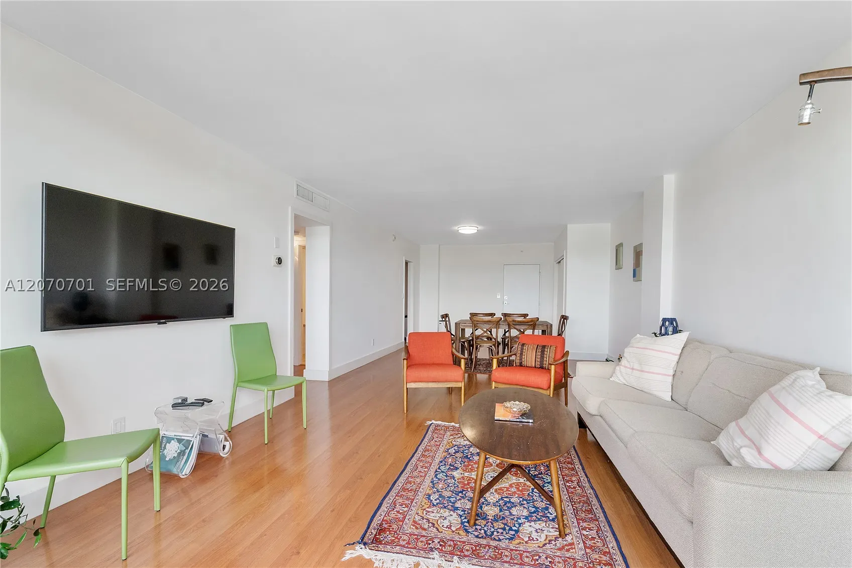 90 Edgewater Dr #917