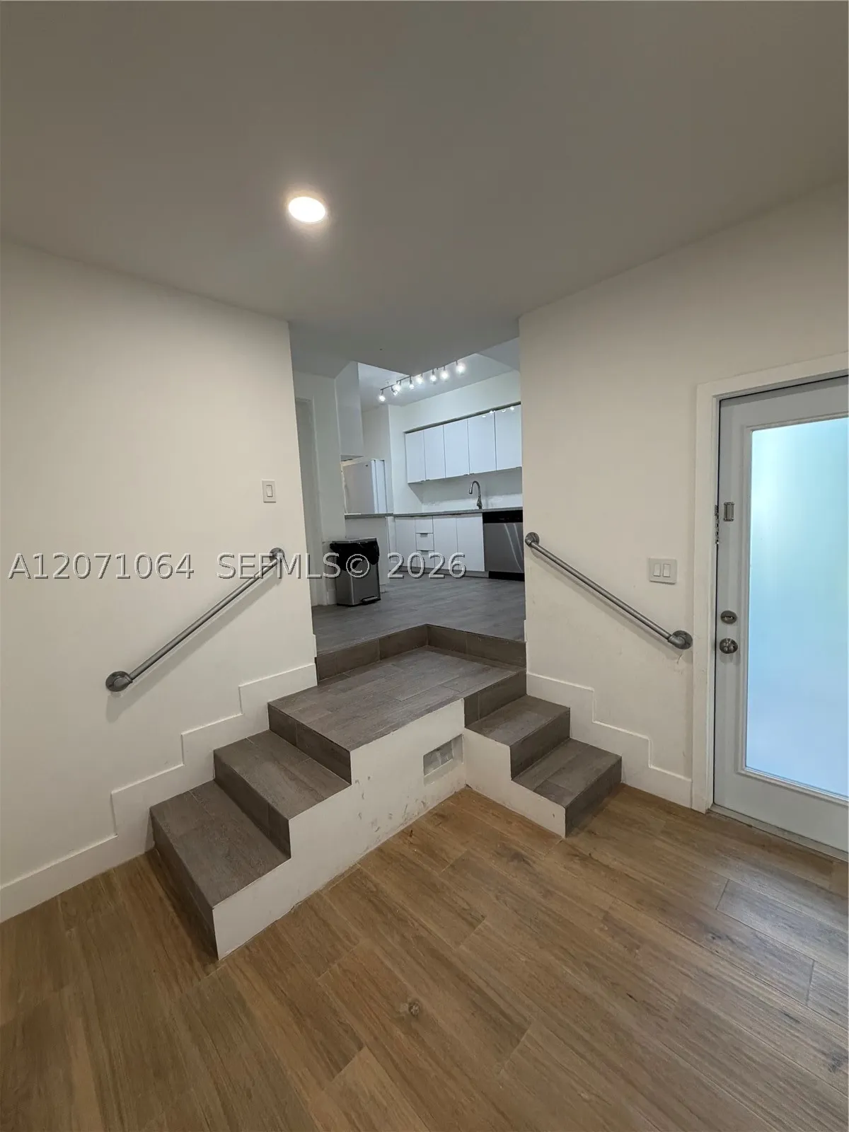 1700 Cortez St