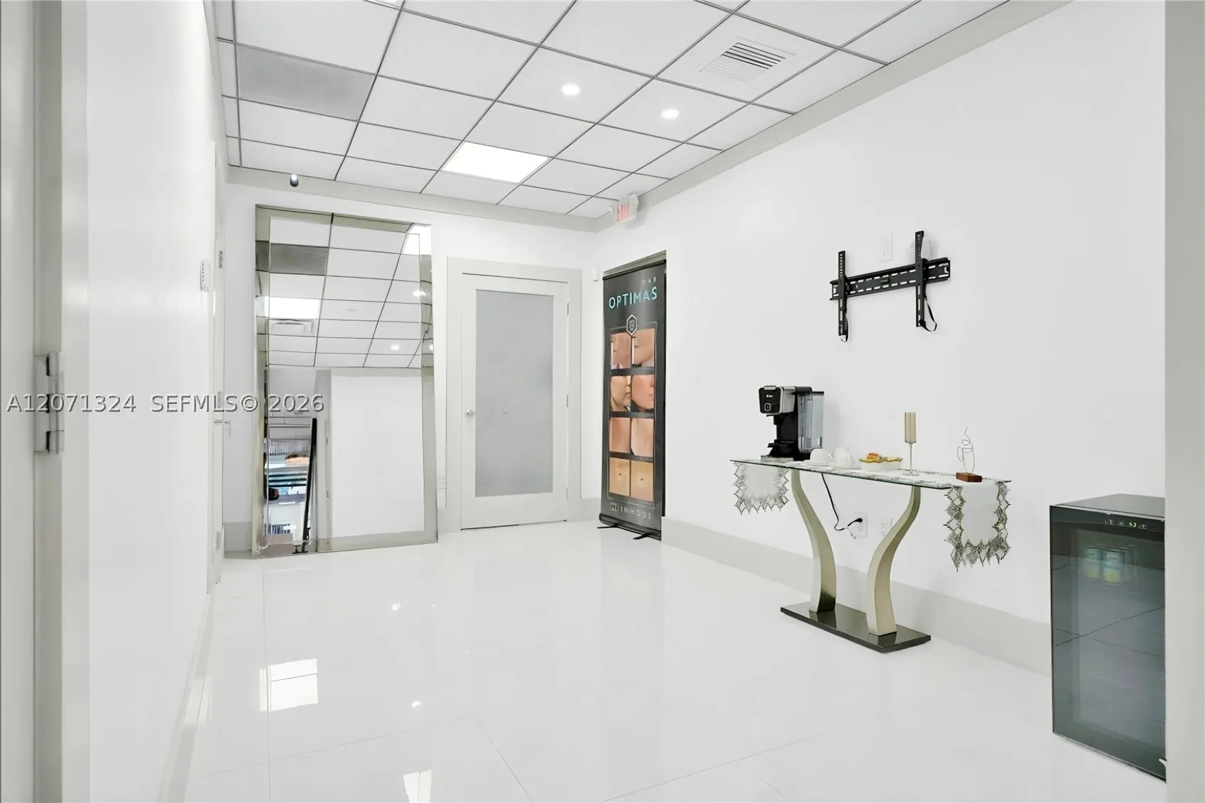 323 Sunny Isles Blvd
