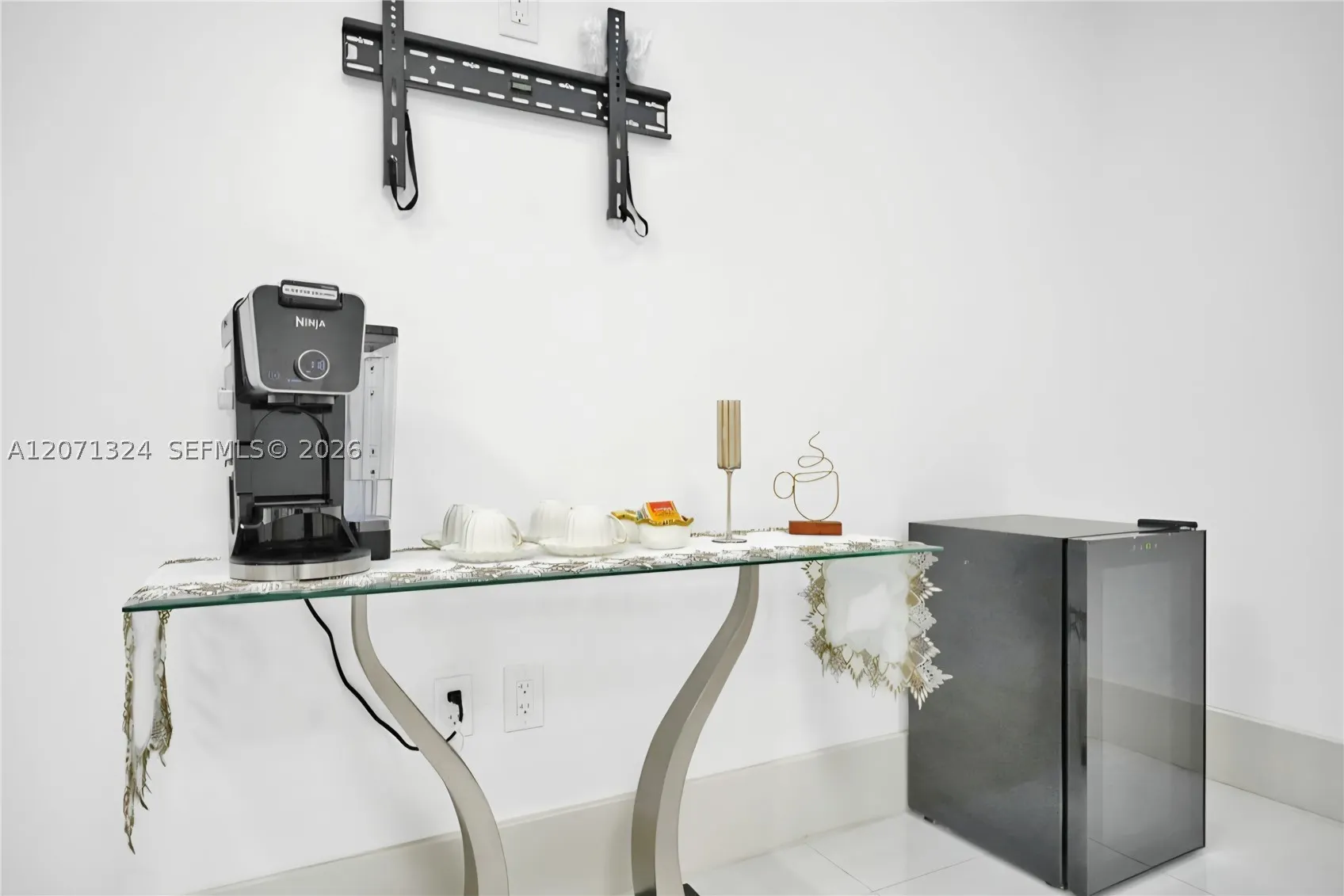 323 Sunny Isles Blvd