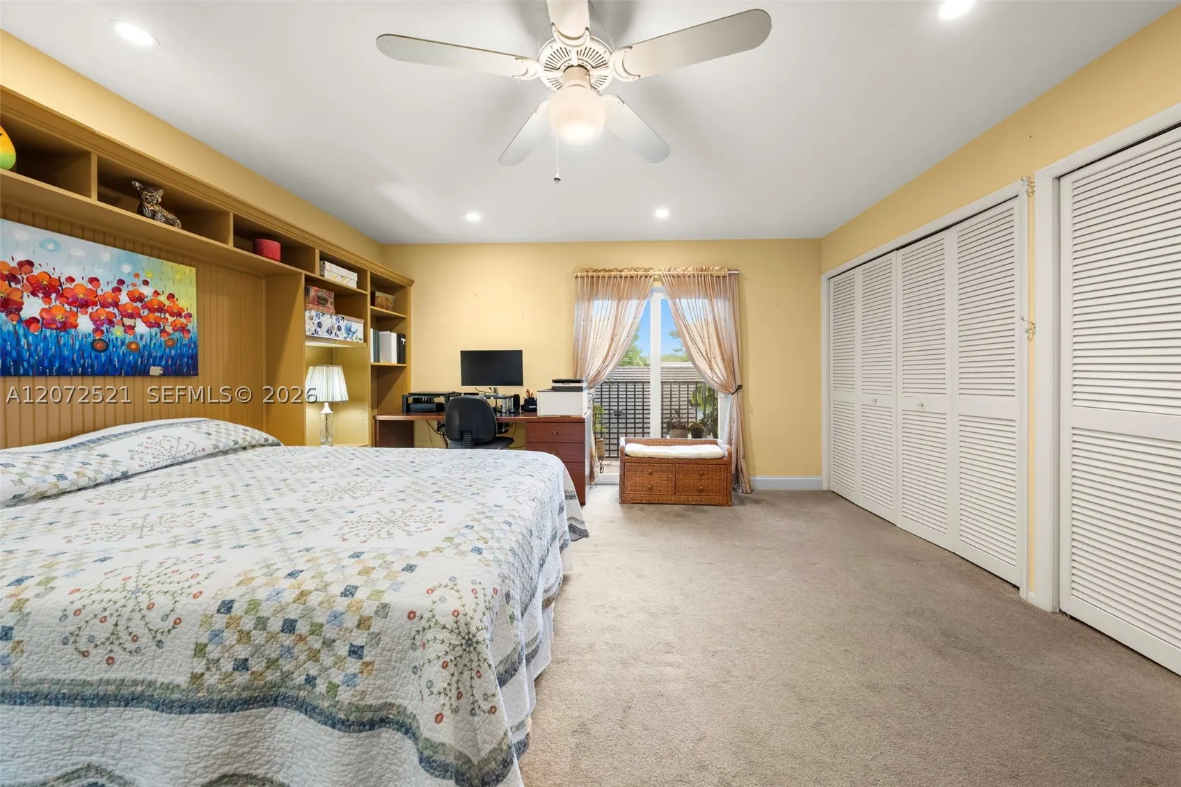 6815 Edgewater Dr #202