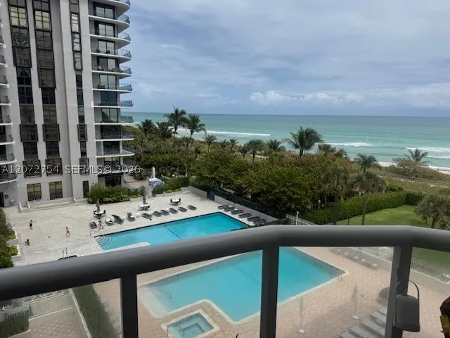 8855 Collins Ave #5B