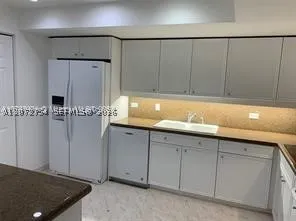 8855 Collins Ave #5B