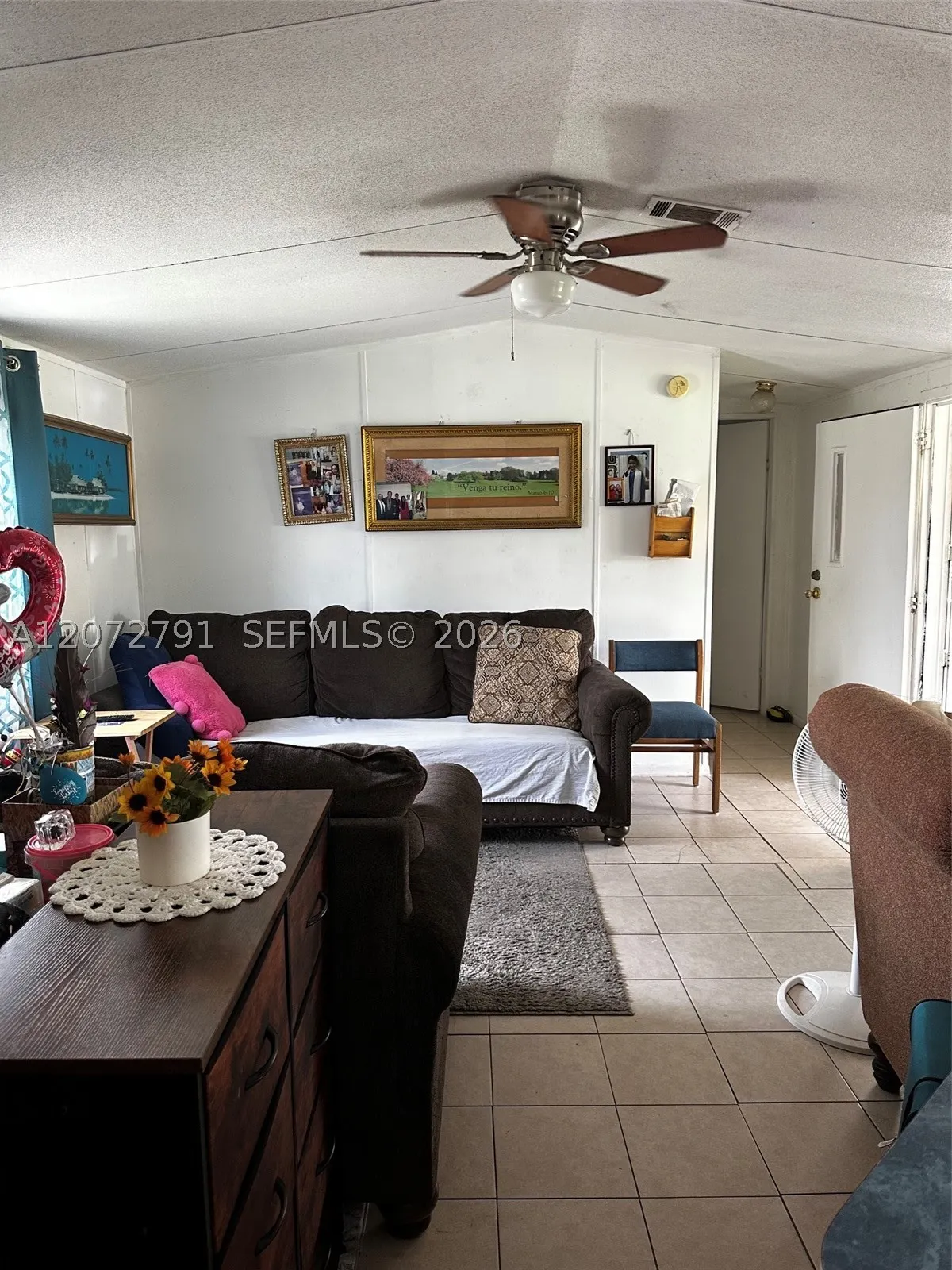 635 N FRONDA