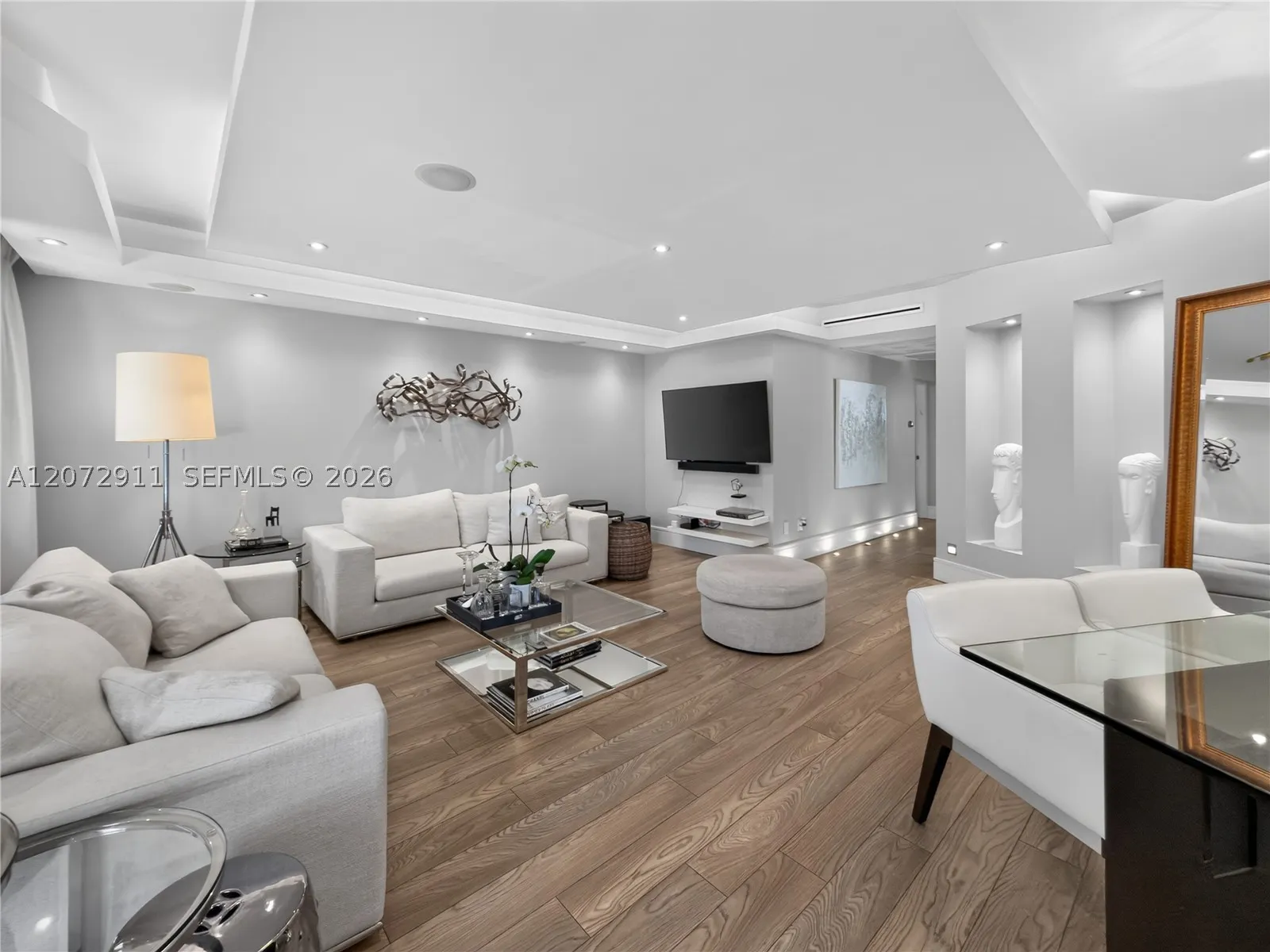 10190 Collins Ave #204