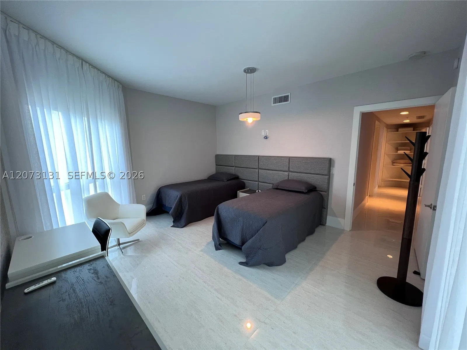 17301 Biscayne Blvd #1402