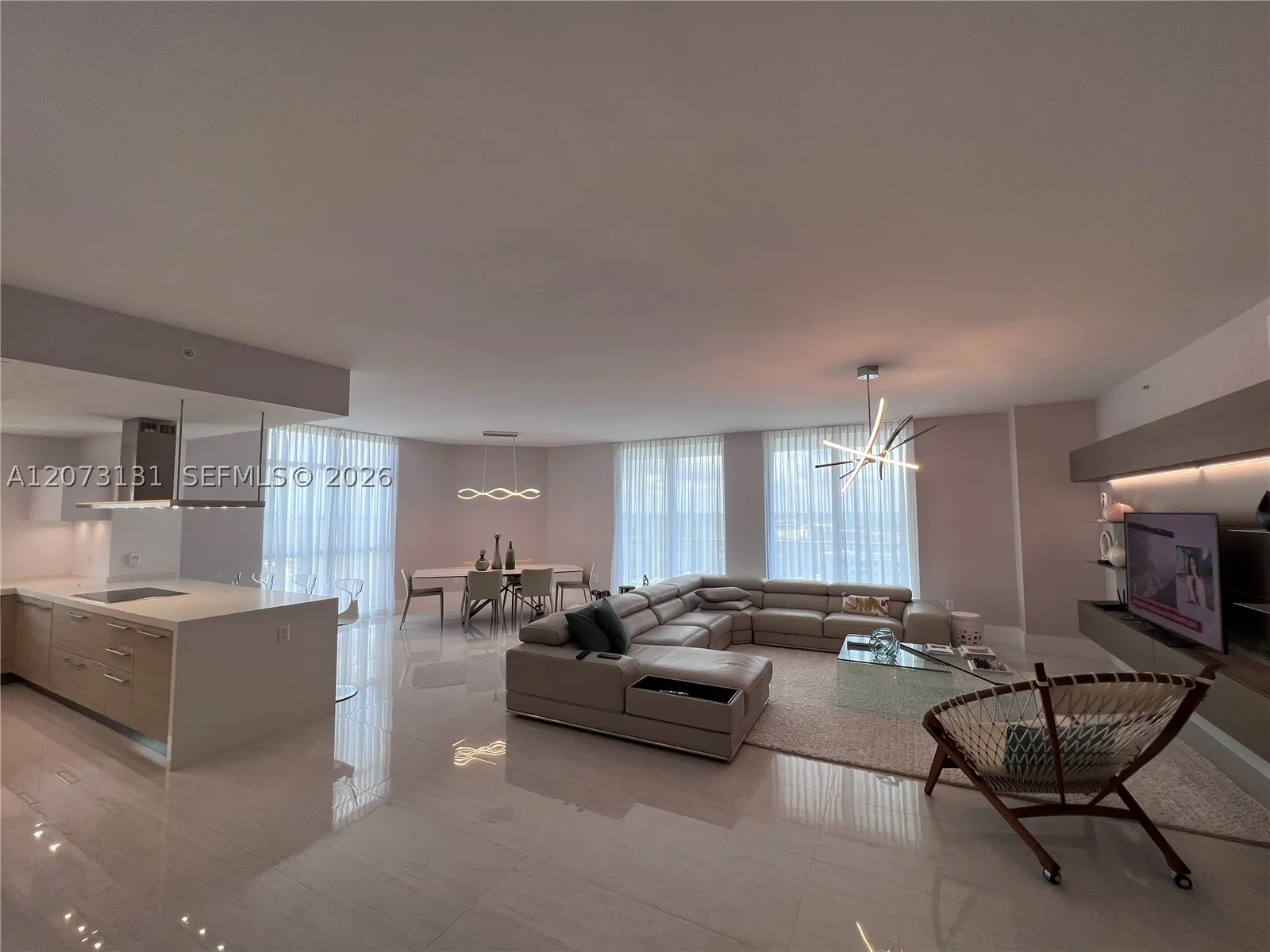 17301 Biscayne Blvd #1402