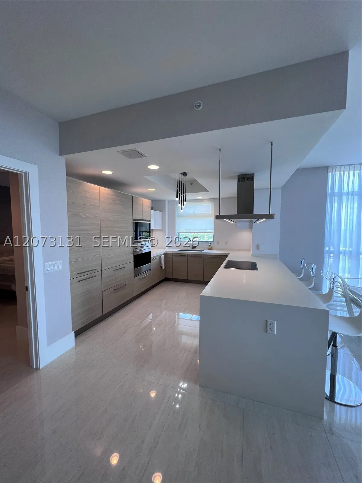 17301 Biscayne Blvd #1402
