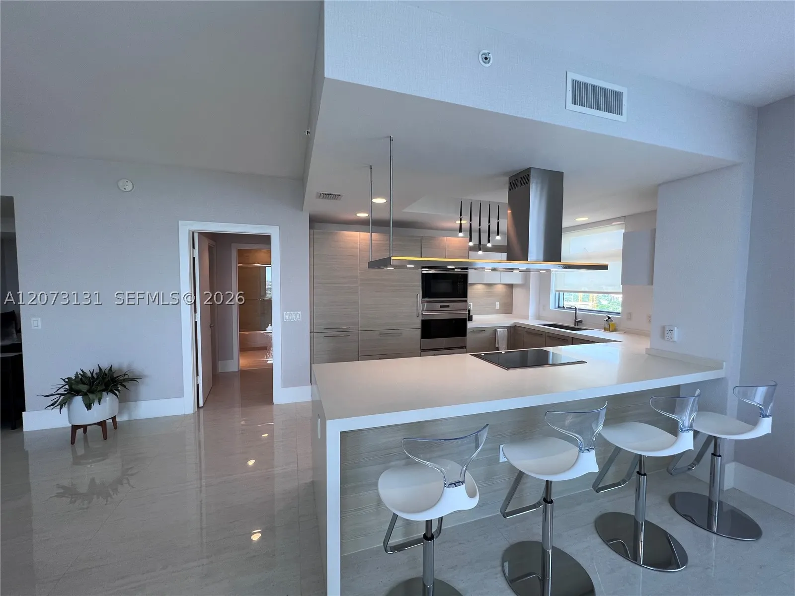 17301 Biscayne Blvd #1402
