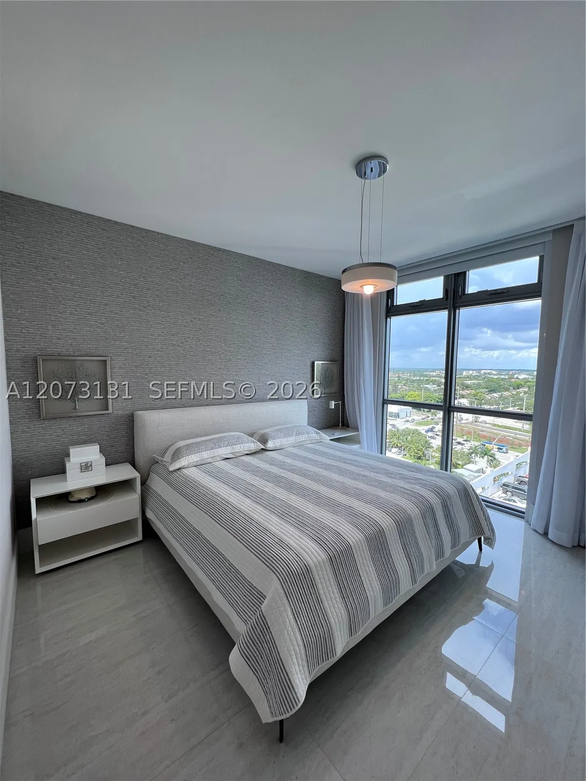 17301 Biscayne Blvd #1402