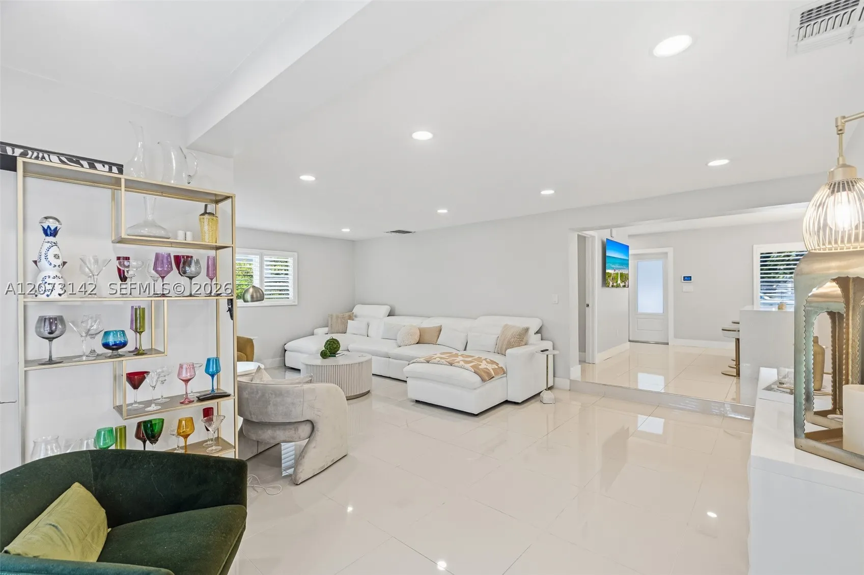 932 Bird Rd