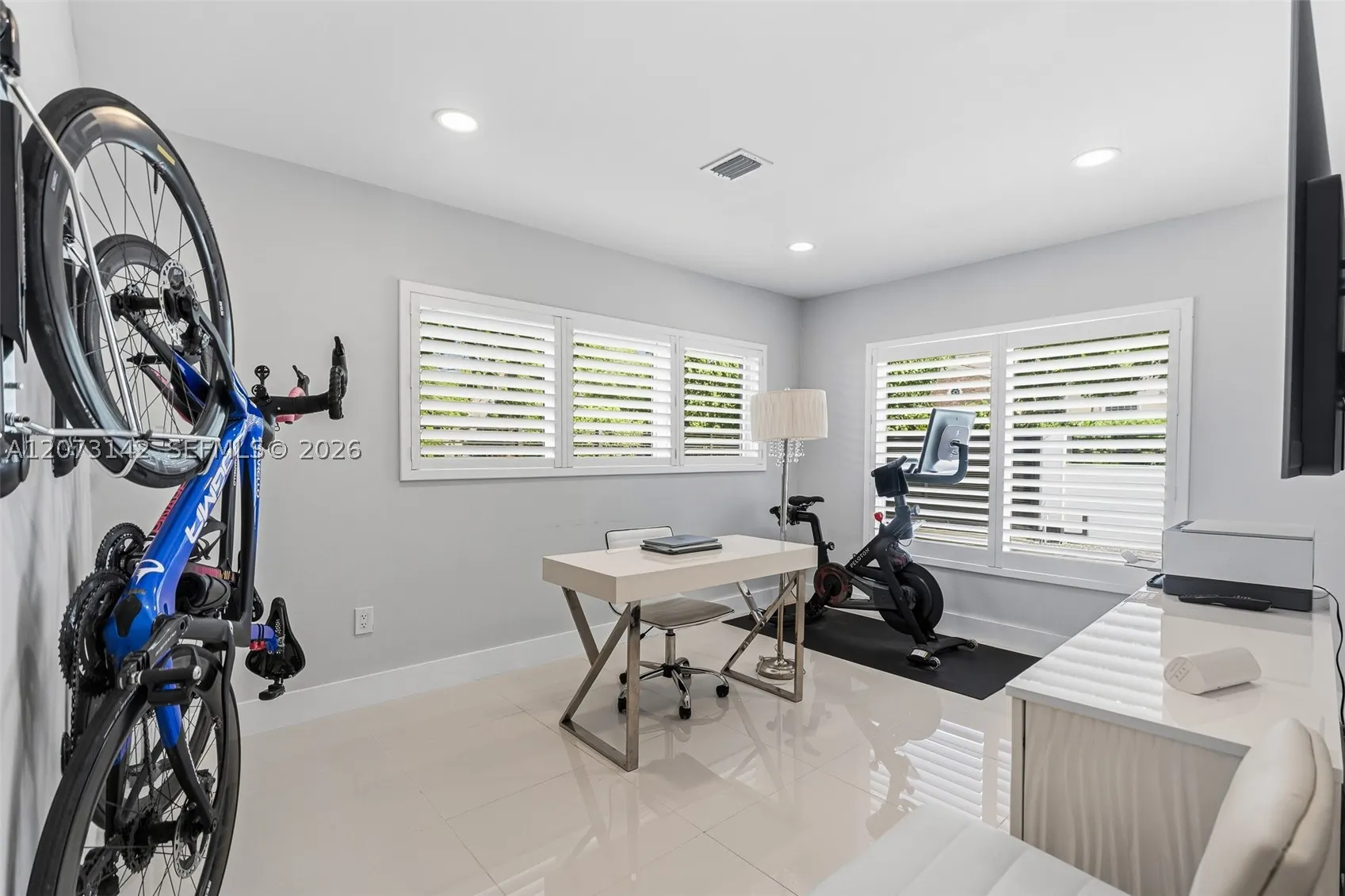 932 Bird Rd
