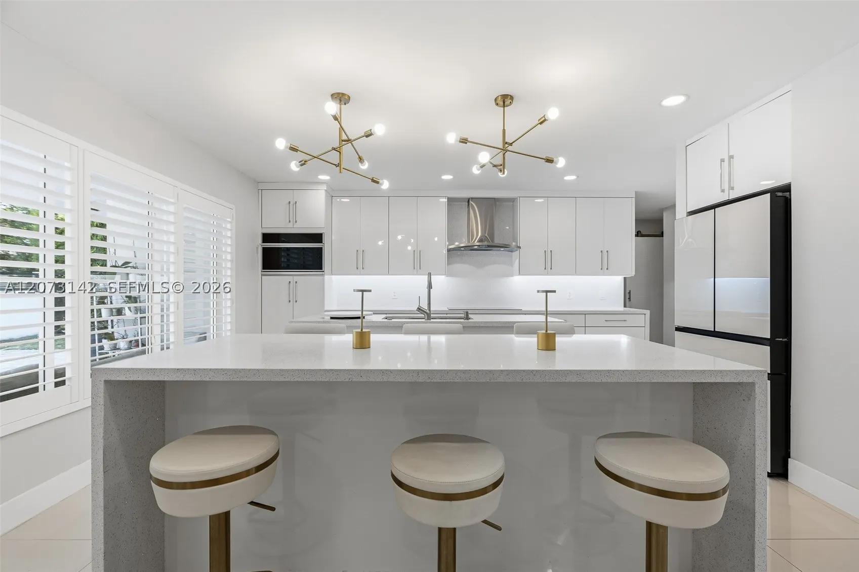 932 Bird Rd