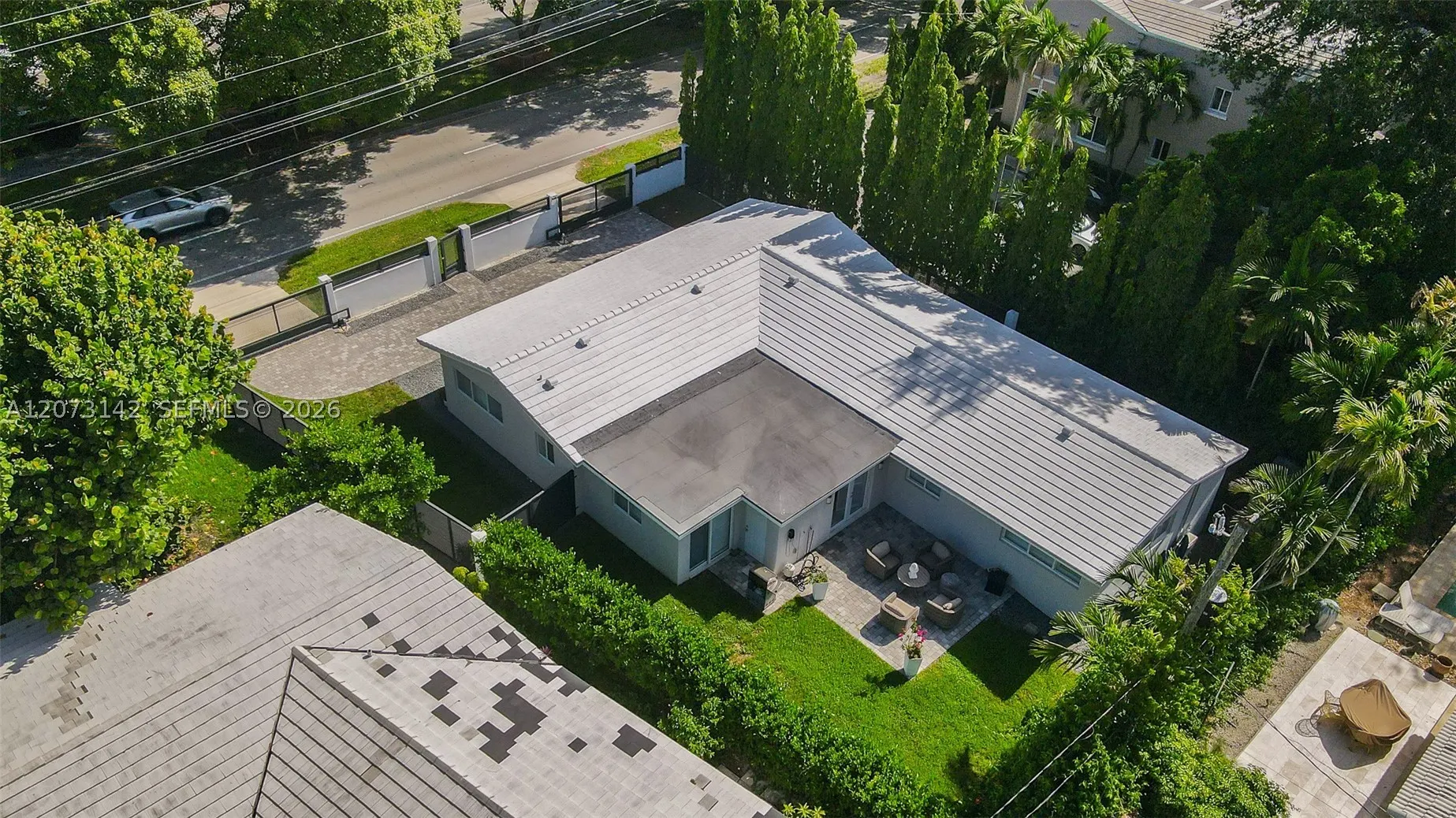 932 Bird Rd