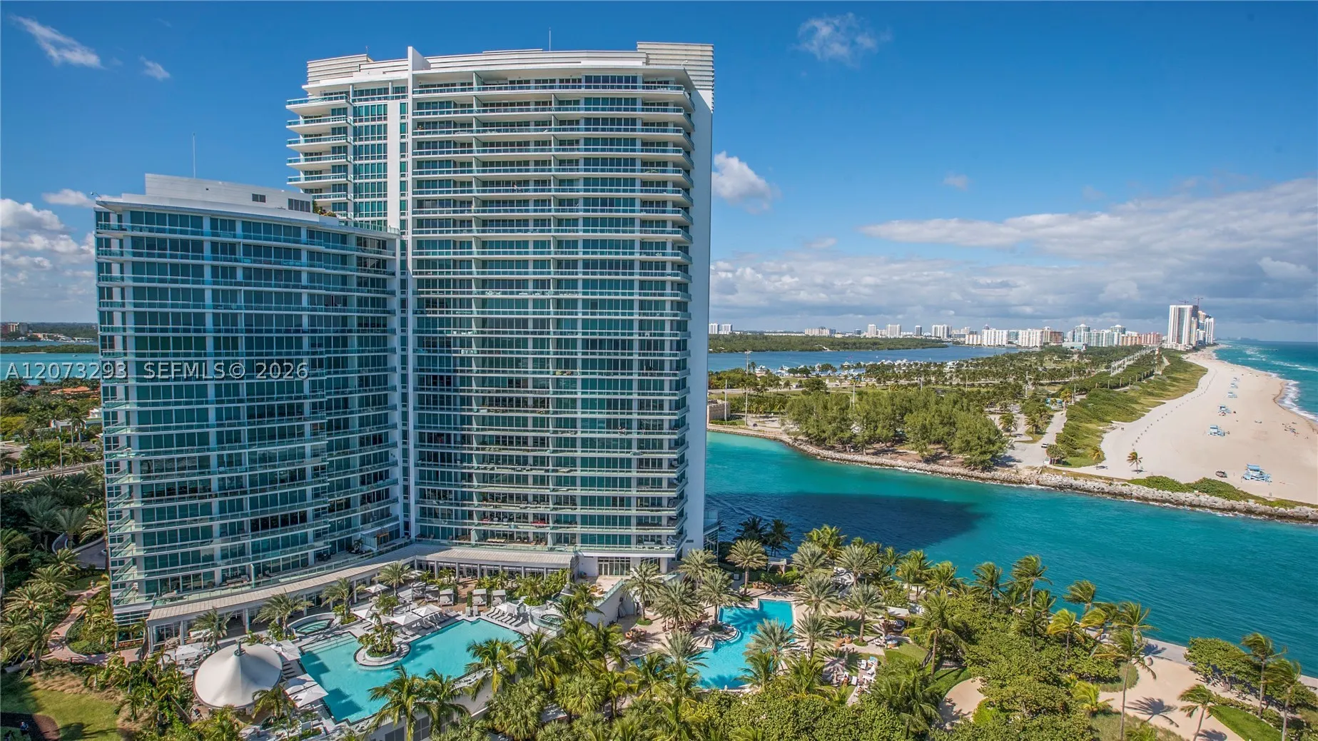 10295 Collins Ave #804