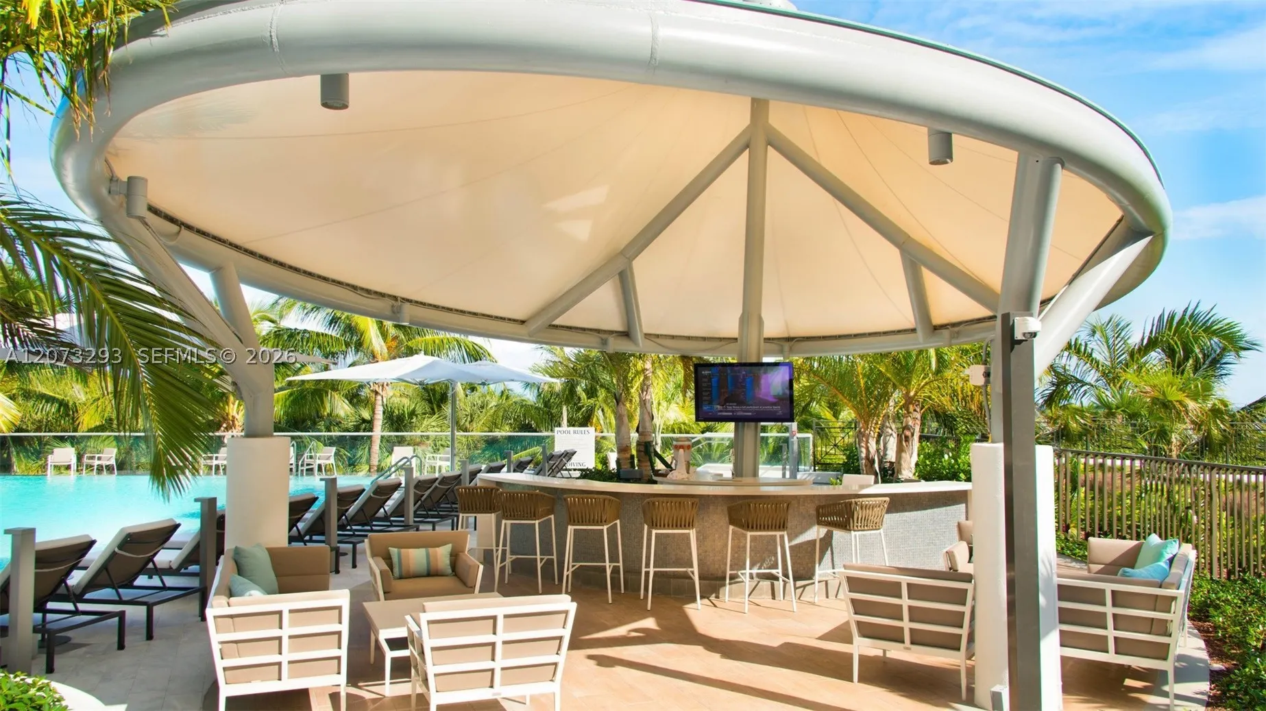 10295 Collins Ave #804
