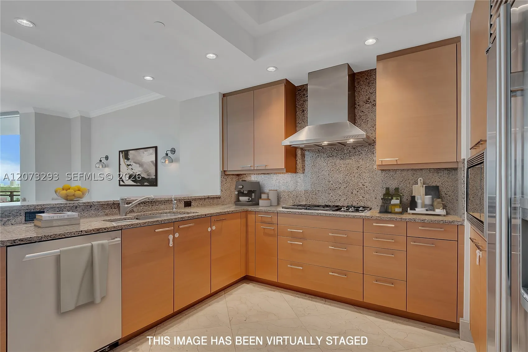 10295 Collins Ave #804