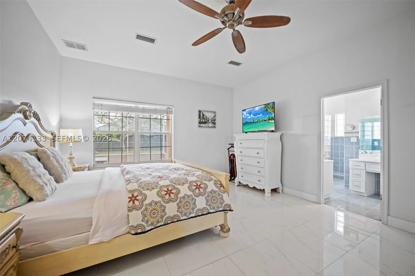 1006 Bayberry Loop