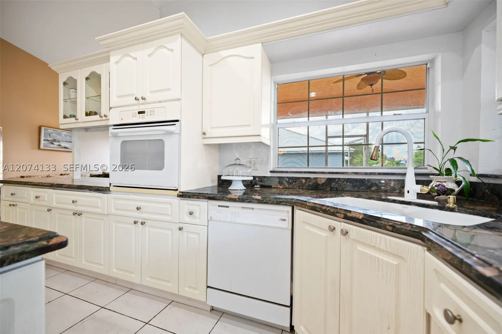 1006 Bayberry Loop