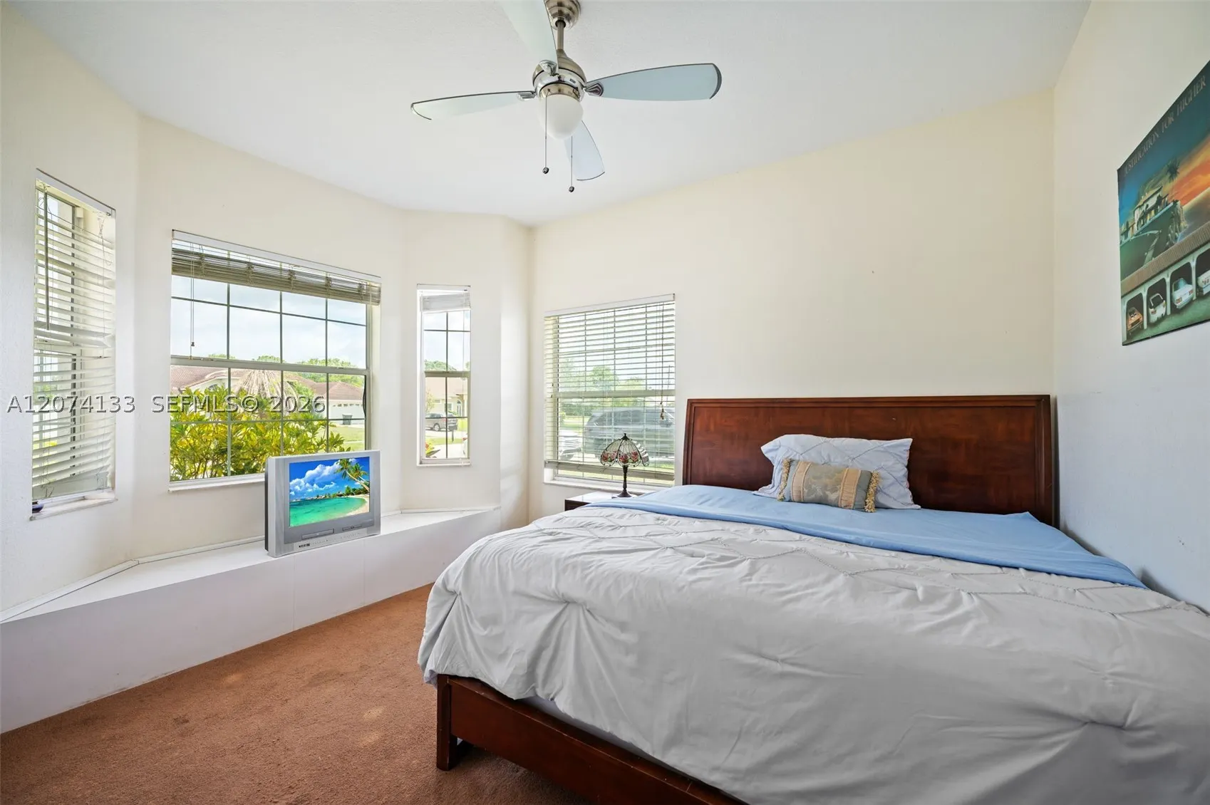 1006 Bayberry Loop