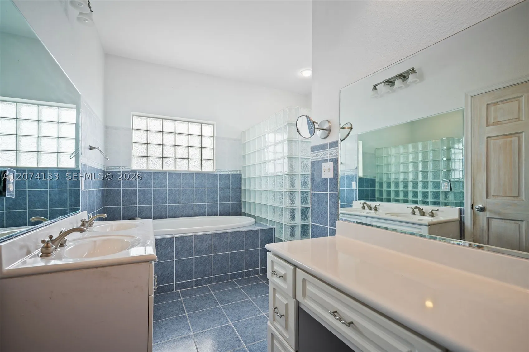 1006 Bayberry Loop