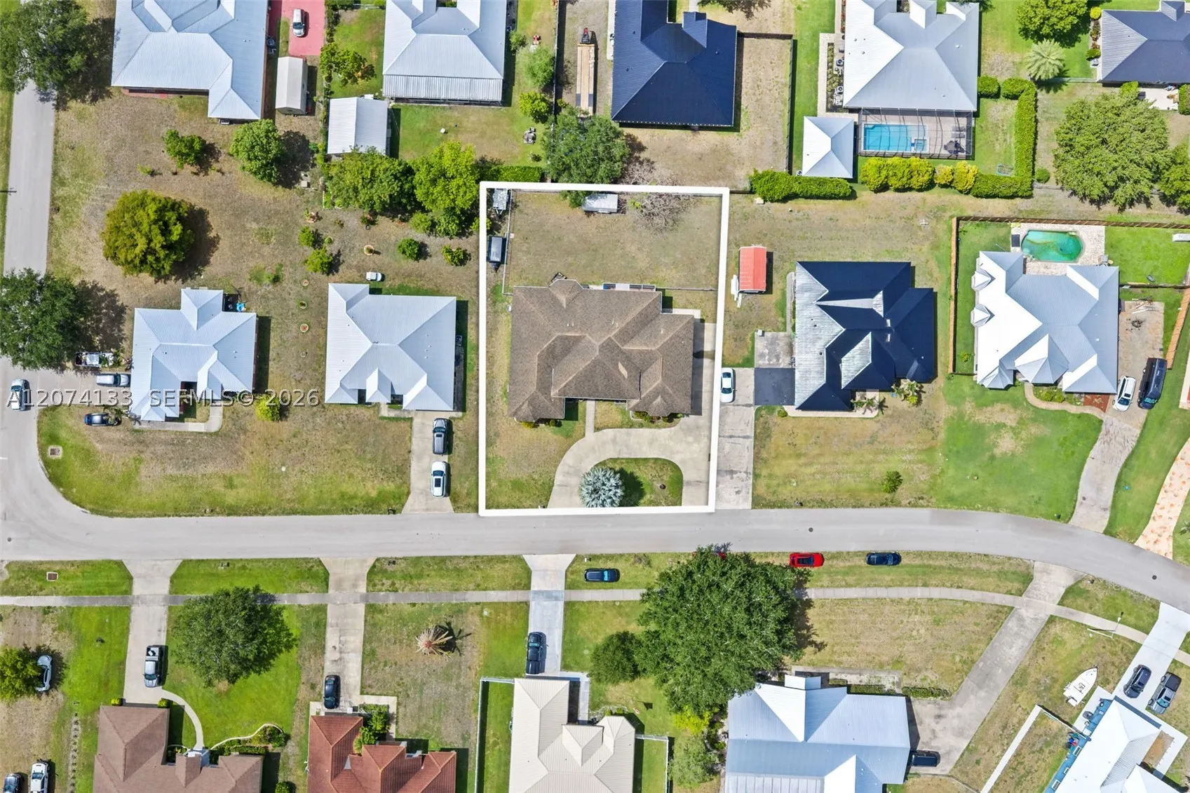 1006 Bayberry Loop