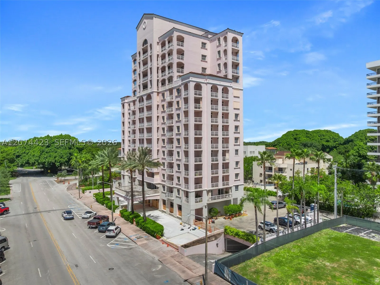 721 Biltmore Way #601