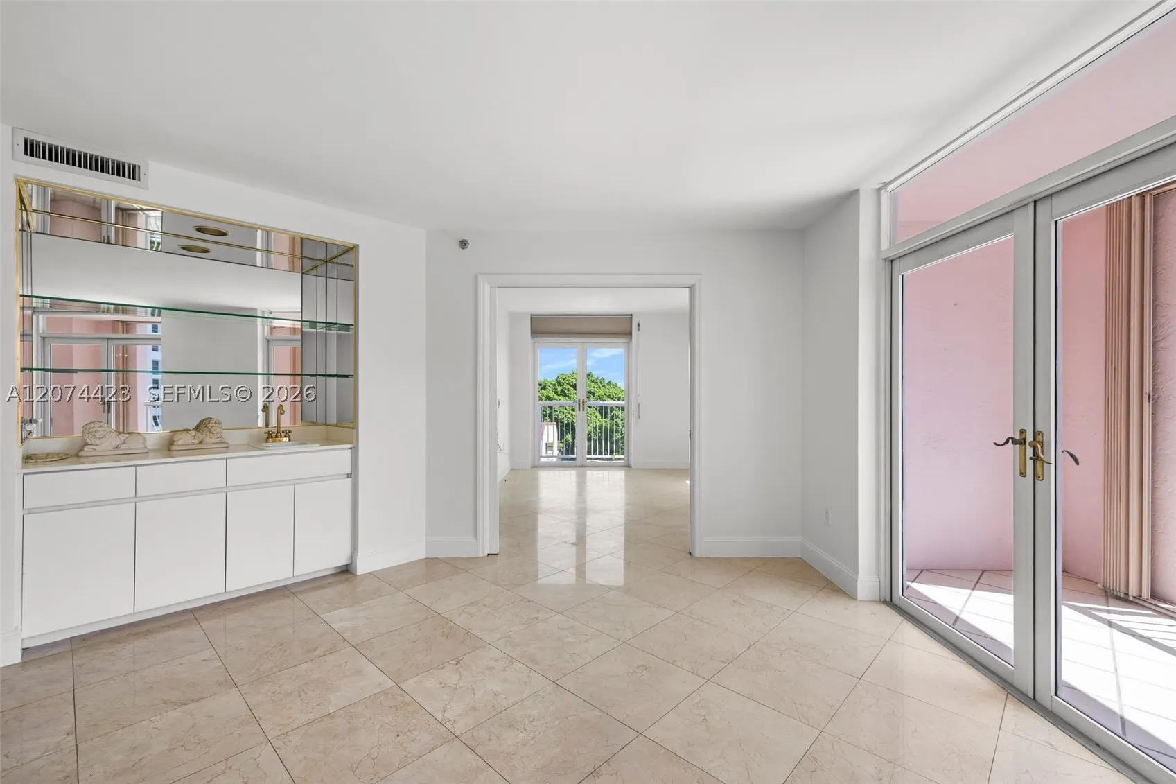 721 Biltmore Way #601
