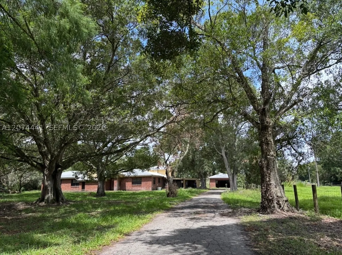 375 & 311 County Road 720