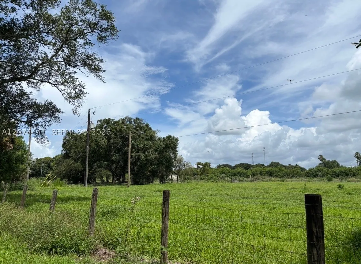 375 & 311 County Road 720
