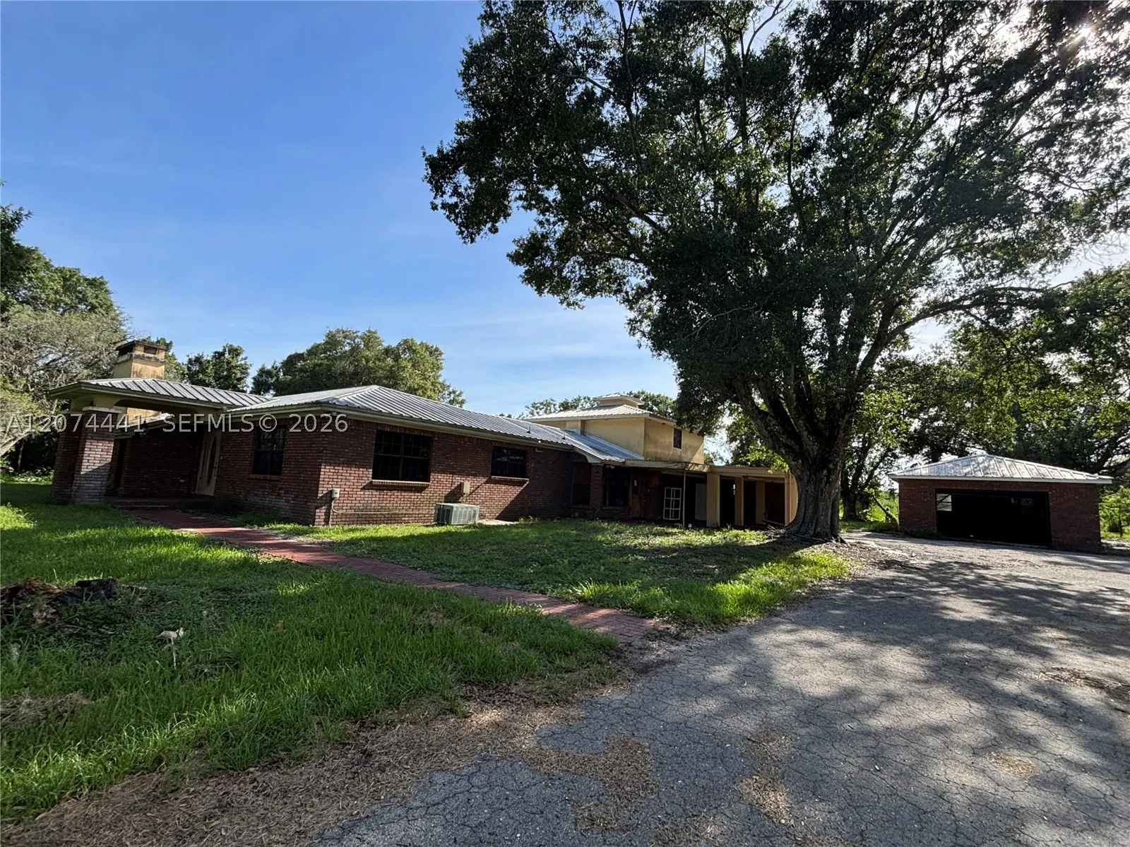 375 & 311 County Road 720