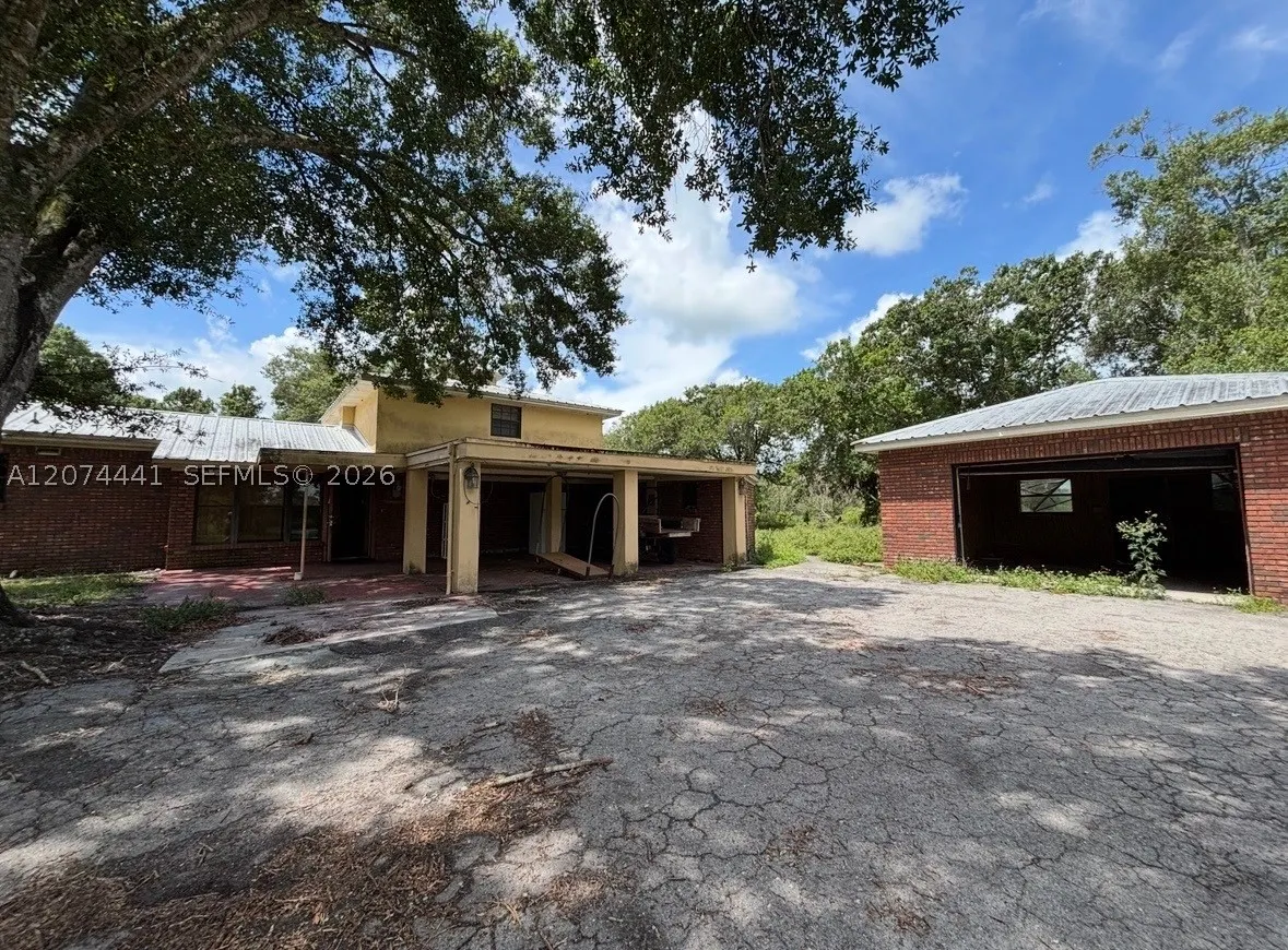 375 & 311 County Road 720