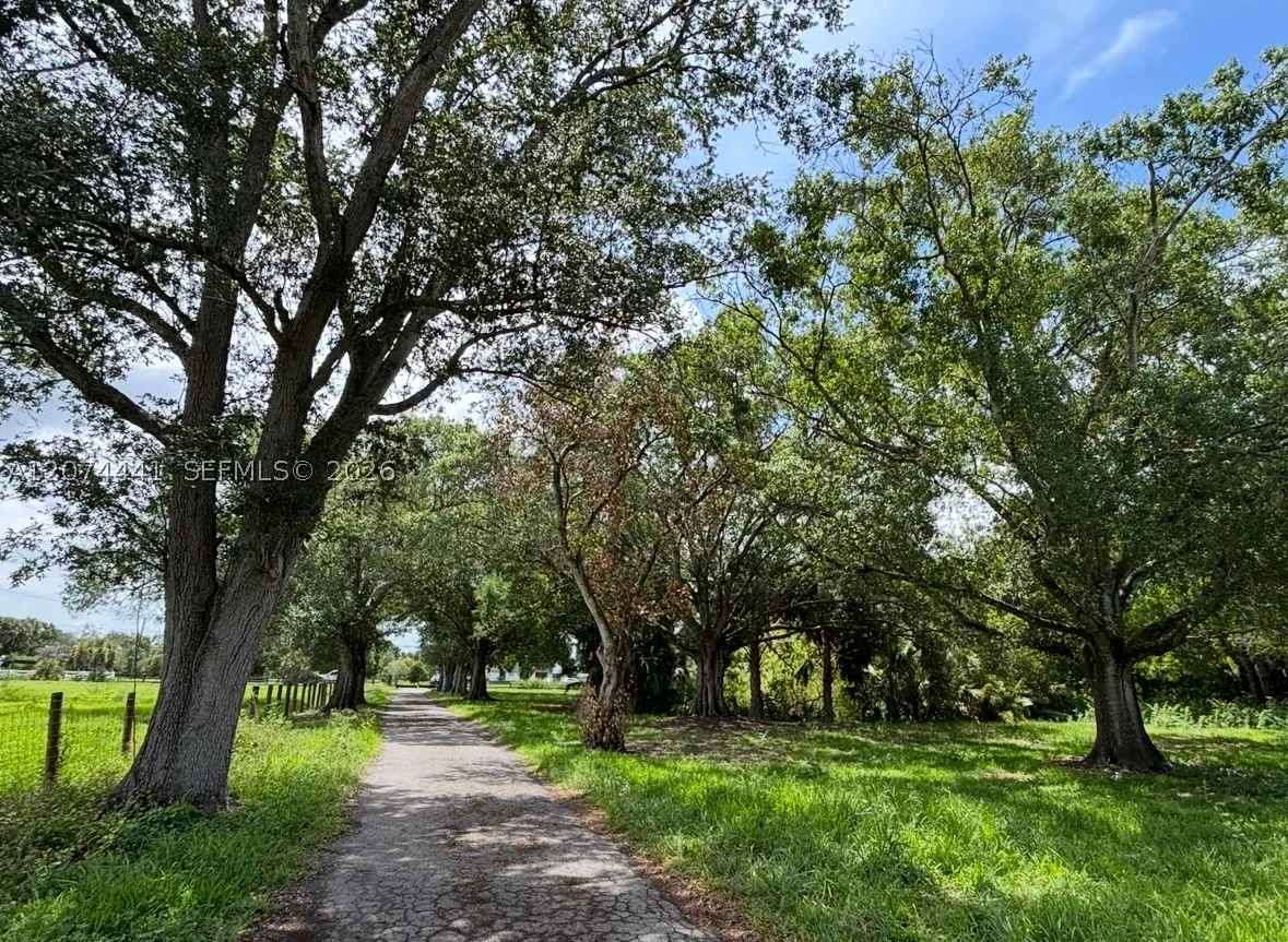 375 & 311 County Road 720