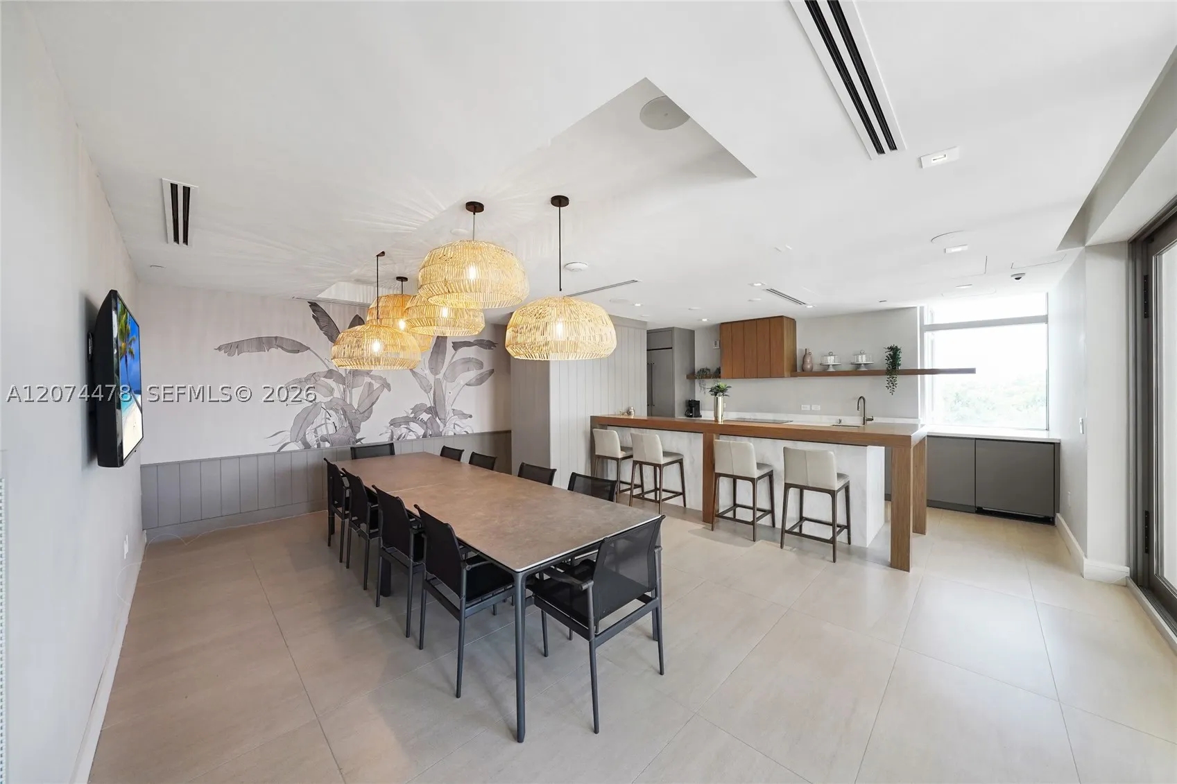 515 Valencia Ave #601
